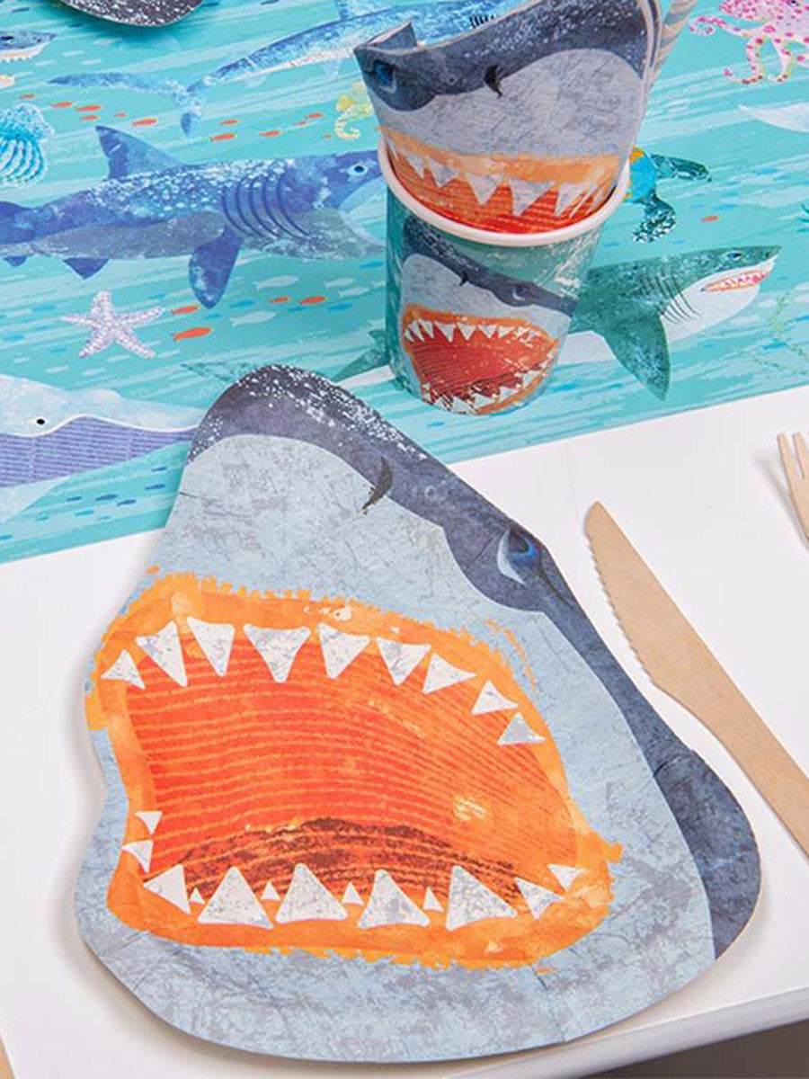 Shark King of the Sea Paper Party Plates (x8)
