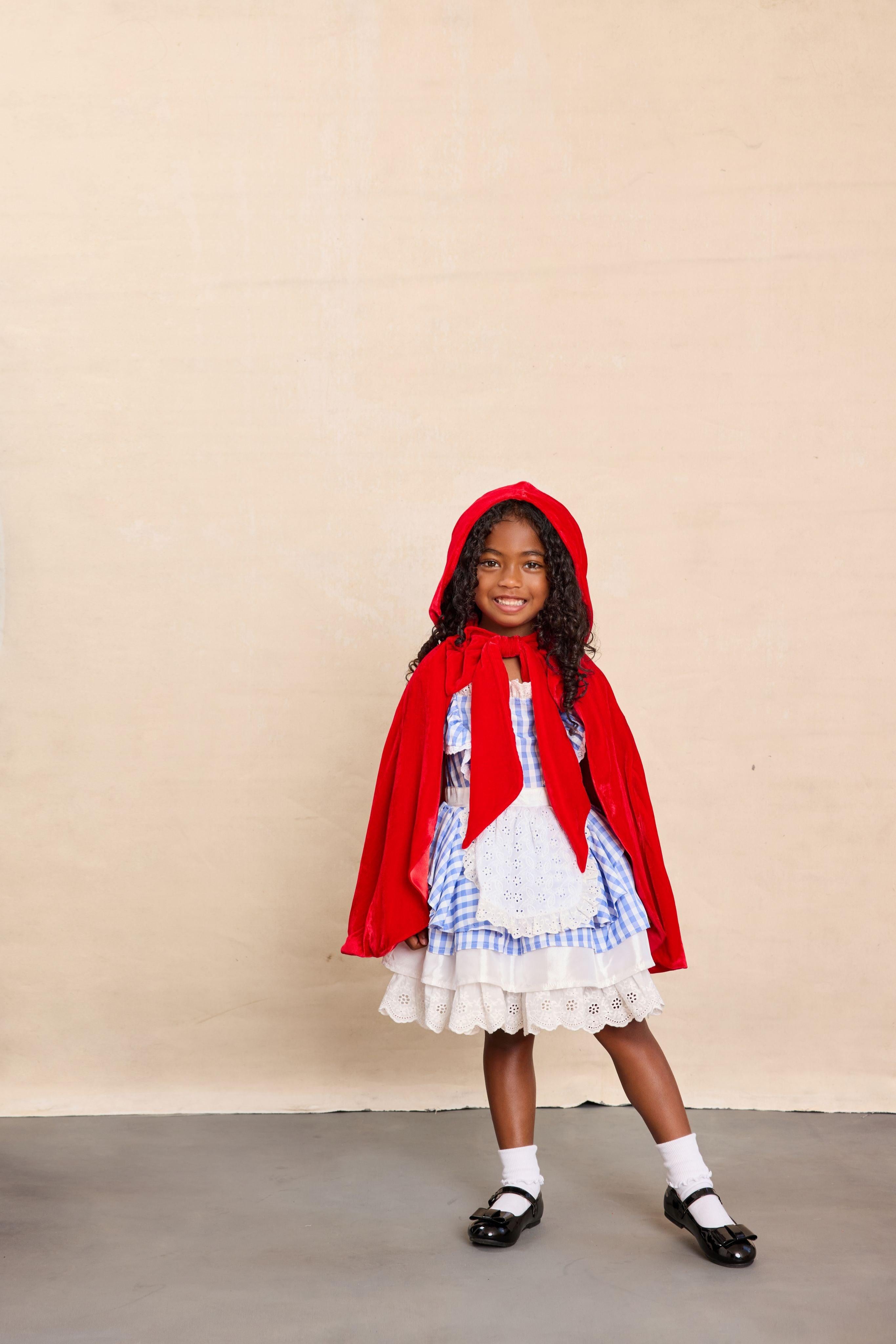 Red Riding Hood Cape For Girls Medium 6-8 Red Riding Hood Cape For Girls Medium 6-8