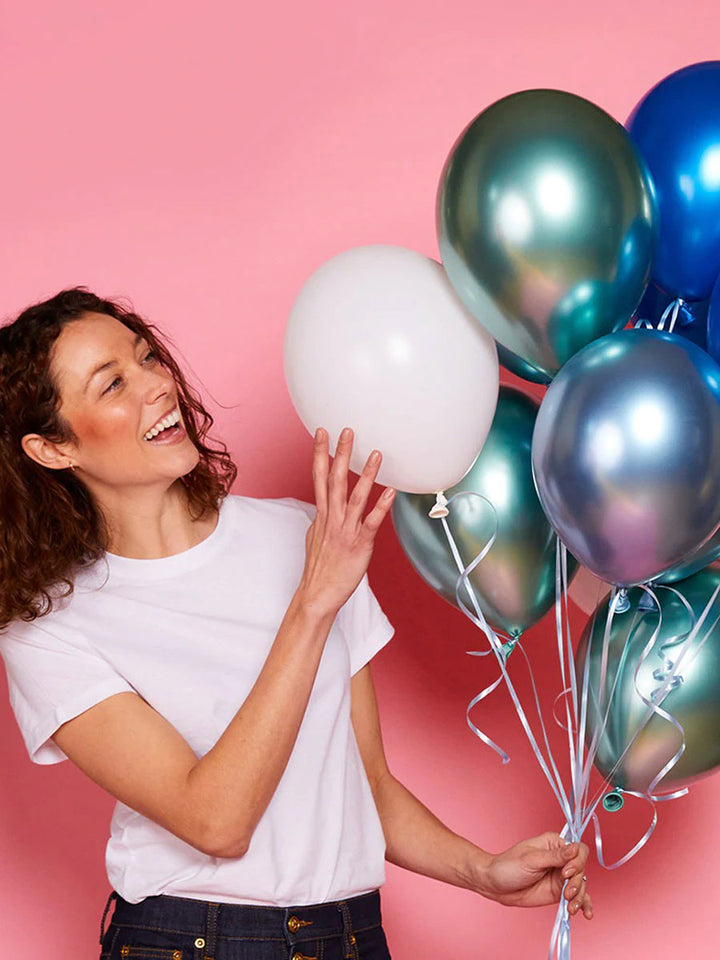 Metallic Blue & White Latex Balloons Pack of 12)