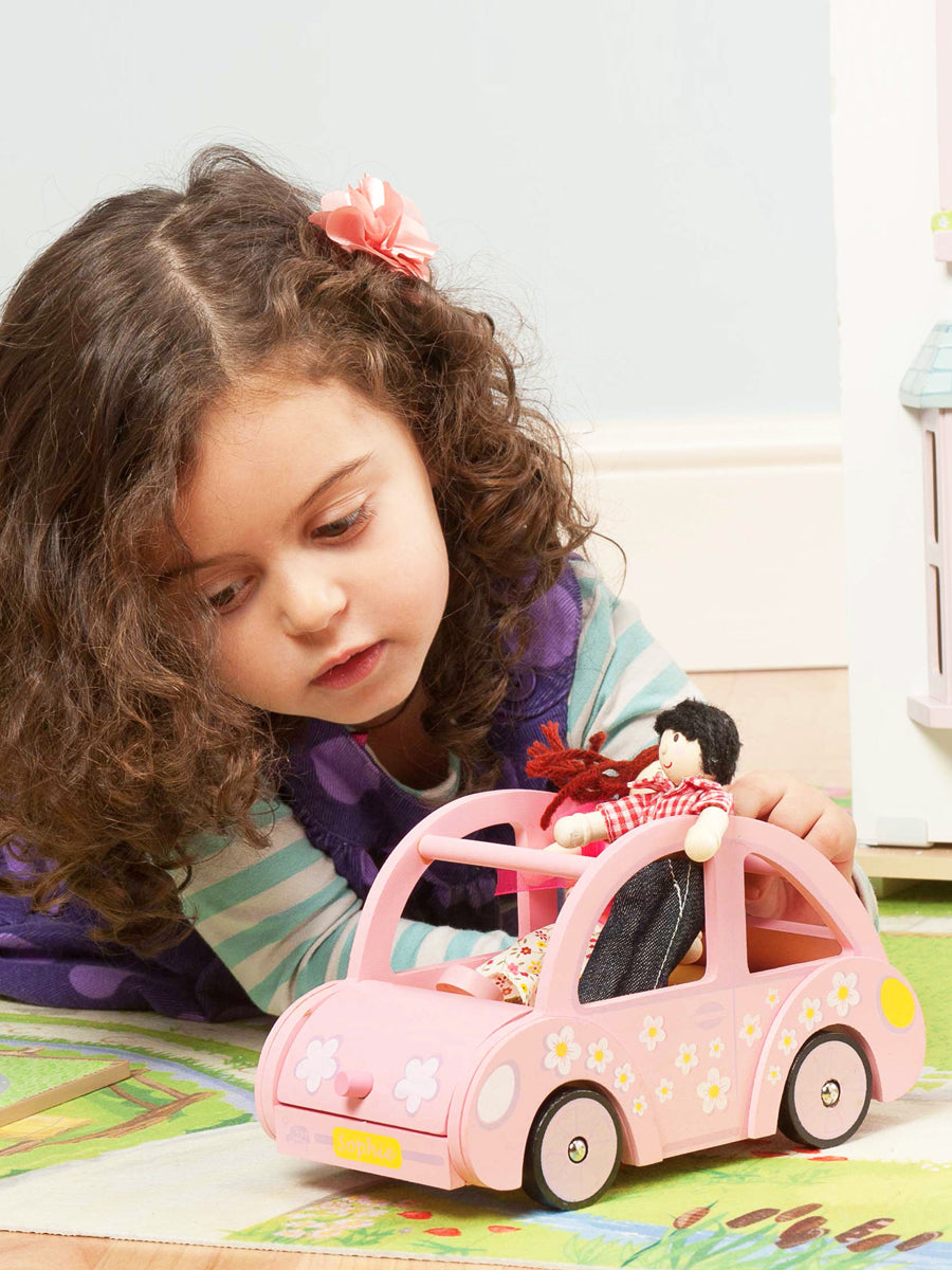 Sophie's Wooden Car Alt 1