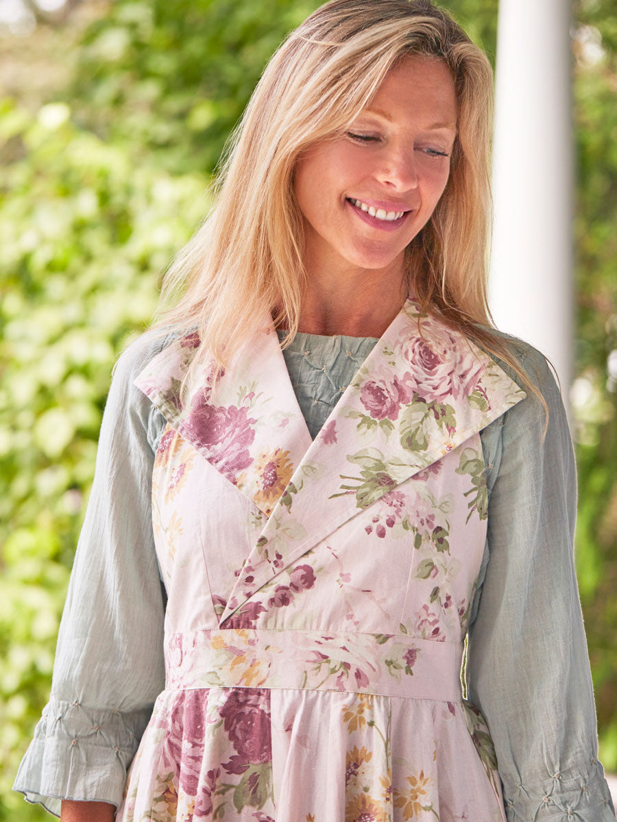Cottage Rose Vintage Style Collar Apron for Adults