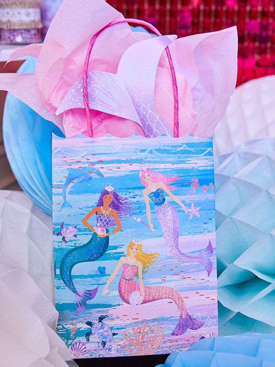 Queen of the Sea Paper Party Bags with Fact Cards (x6)