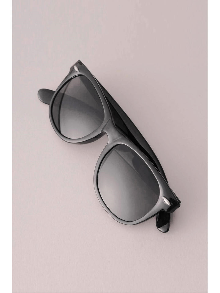 Classic Black Sunglasses